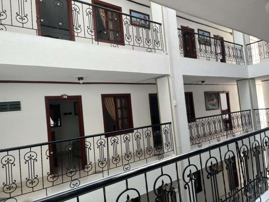 Hotel Davinci Каларка Екстер'єр фото